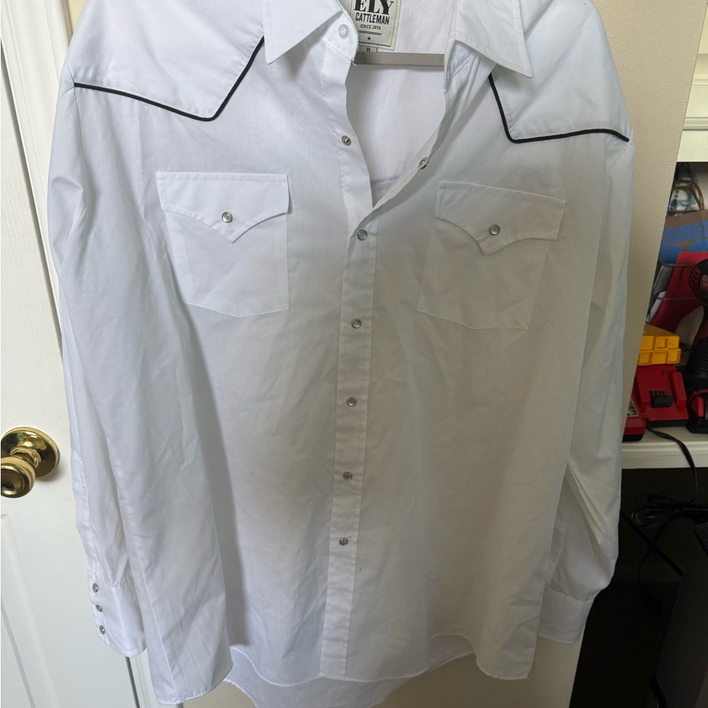 Ely Cattleman White Casual Button Down Shirt